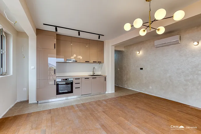 Moderne 2-Zimmer-Wohnung mit Panoramablick auf das Meer – Pržno, 68 m²